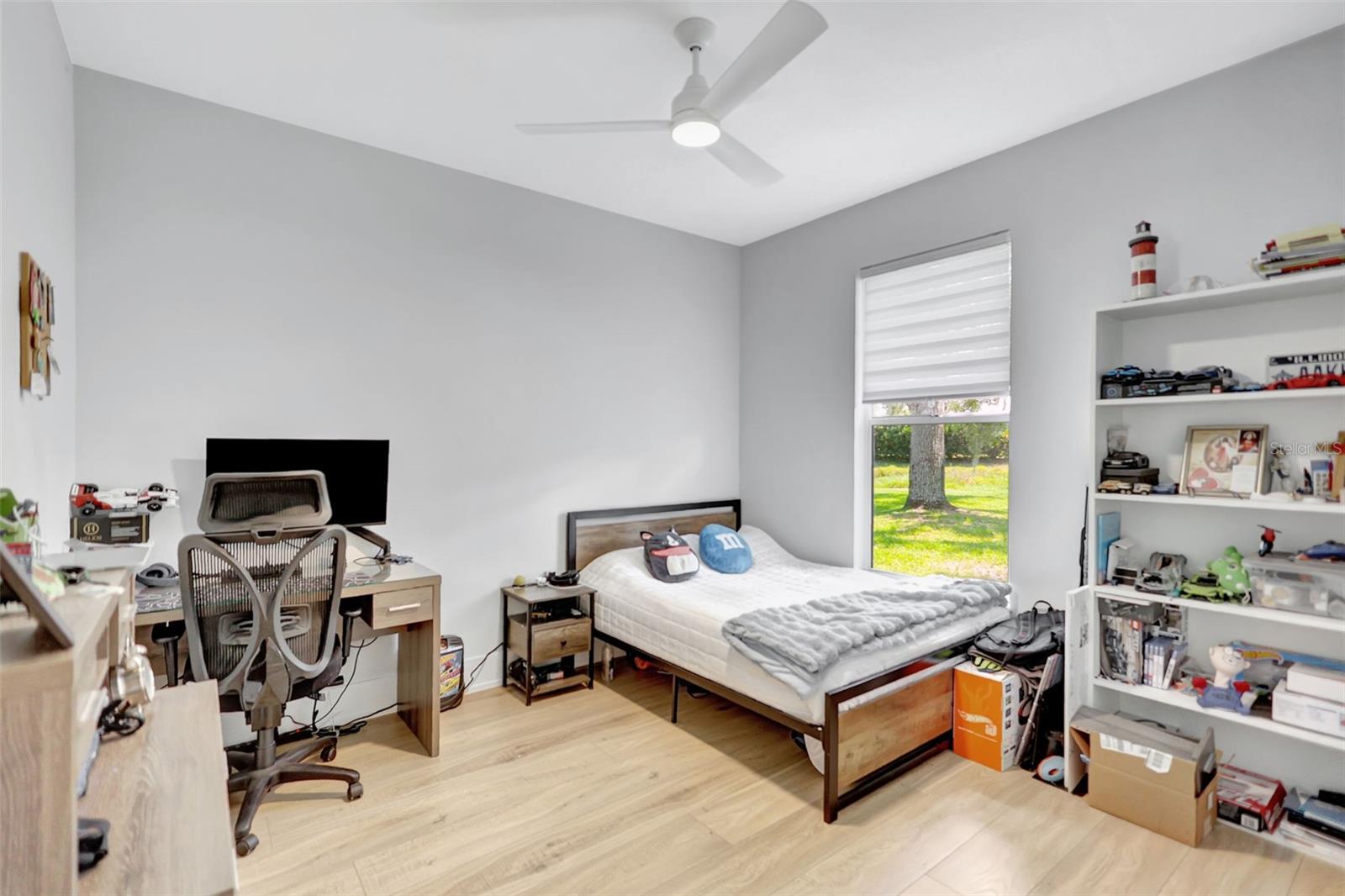 Image 32 of 66 For 5285 Far Oak Circle