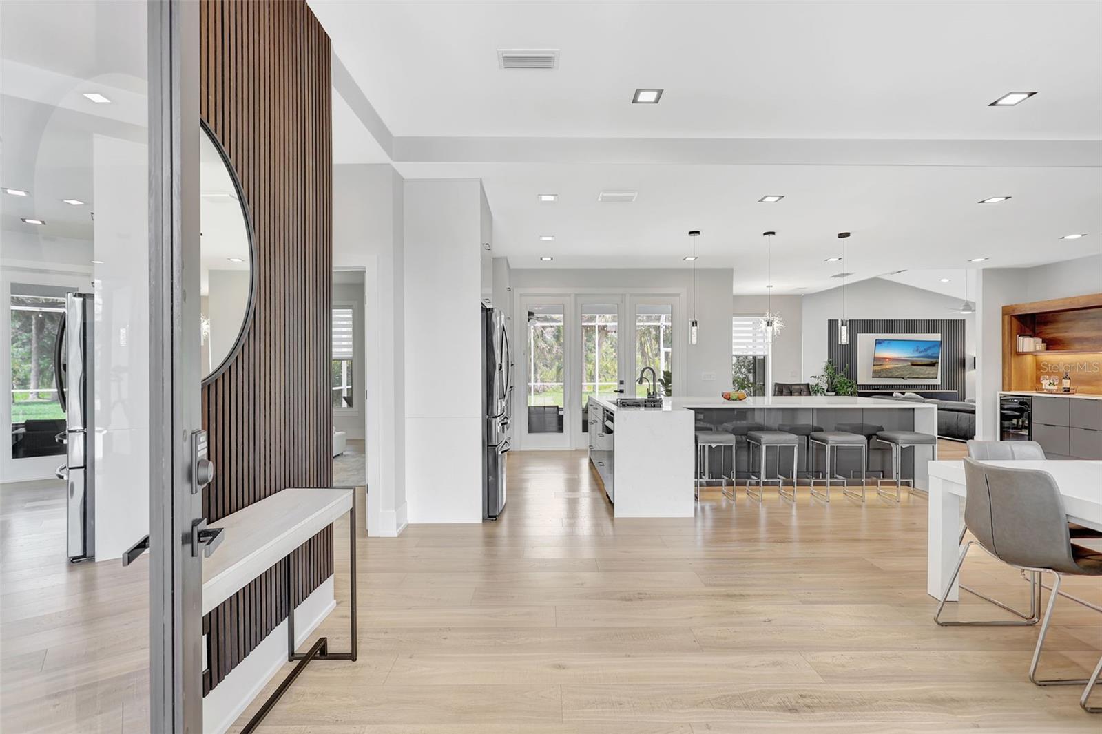 Image 7 of 66 For 5285 Far Oak Circle