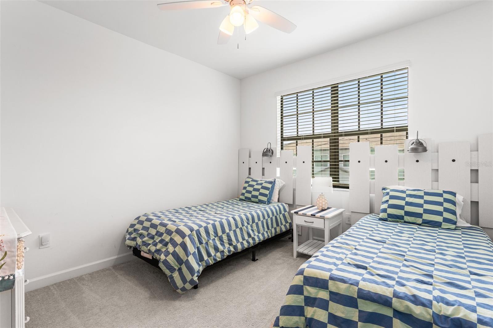 Image 36 of 43 For 14275 Pine Lodge Lane