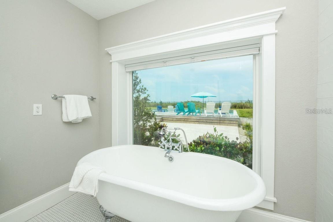 Image 40 of 52 For 102 77th Street