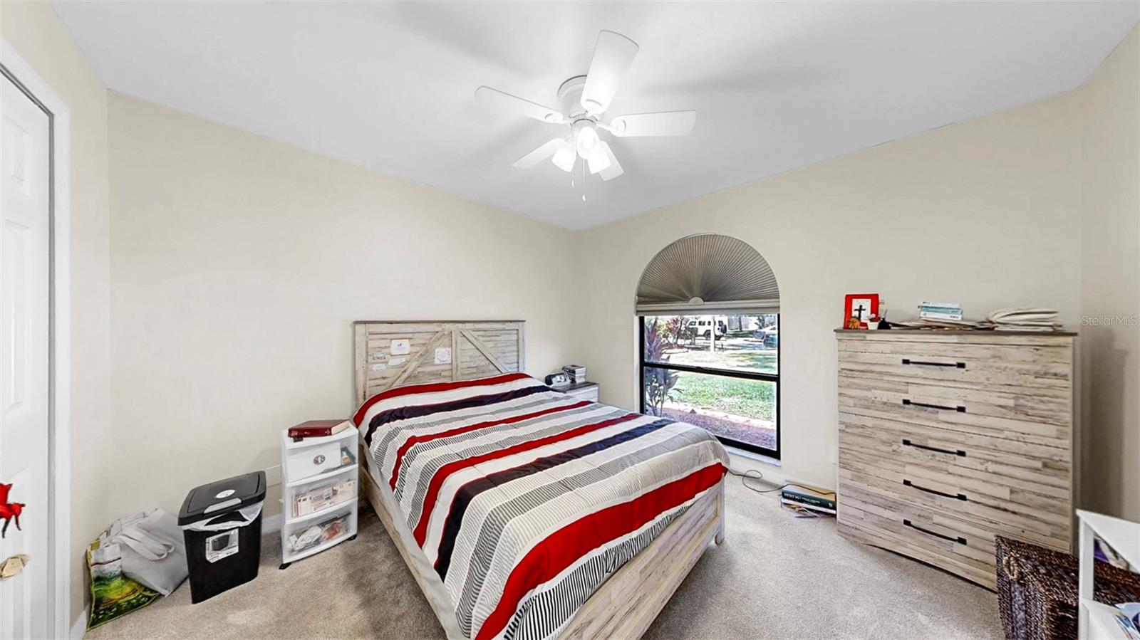 Image 12 of 37 For 4637 31st Court E