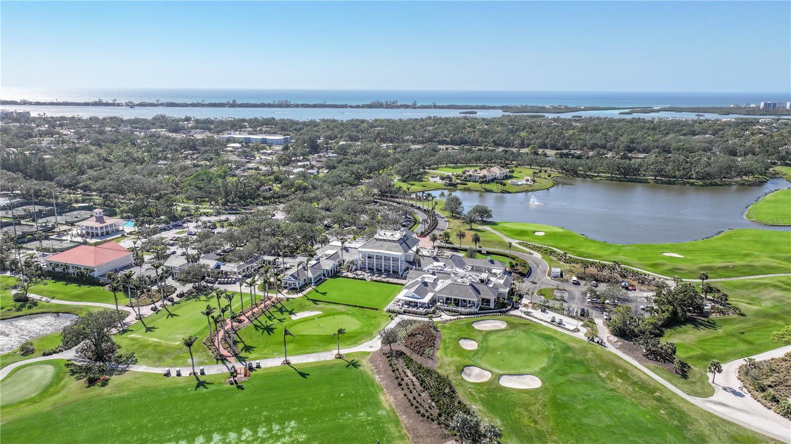 Image 93 of 97 For 401 Point Road 504