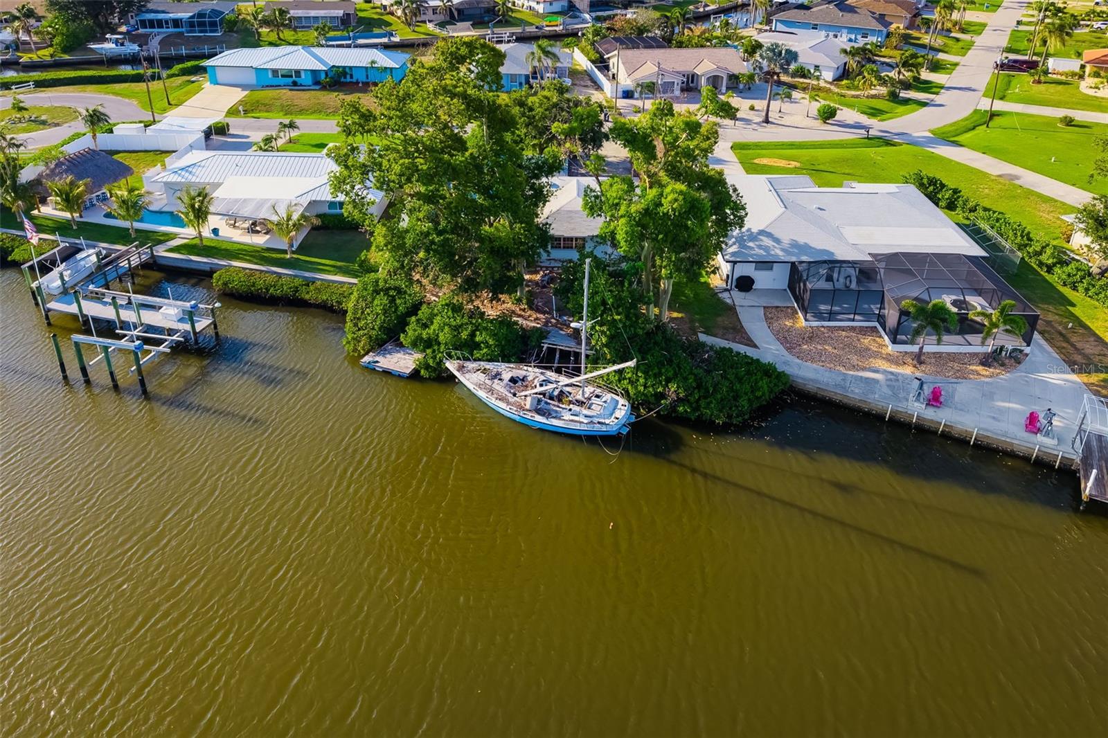 Details for 1921 Fairview Drive, ENGLEWOOD, FL 34223