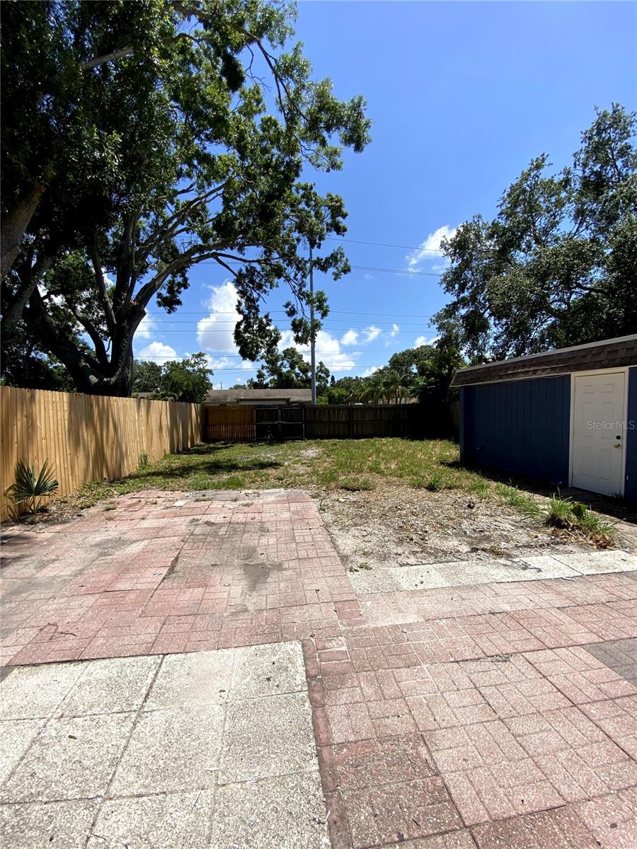 Image 2 of 44 For 1947 Los Lomas Drive