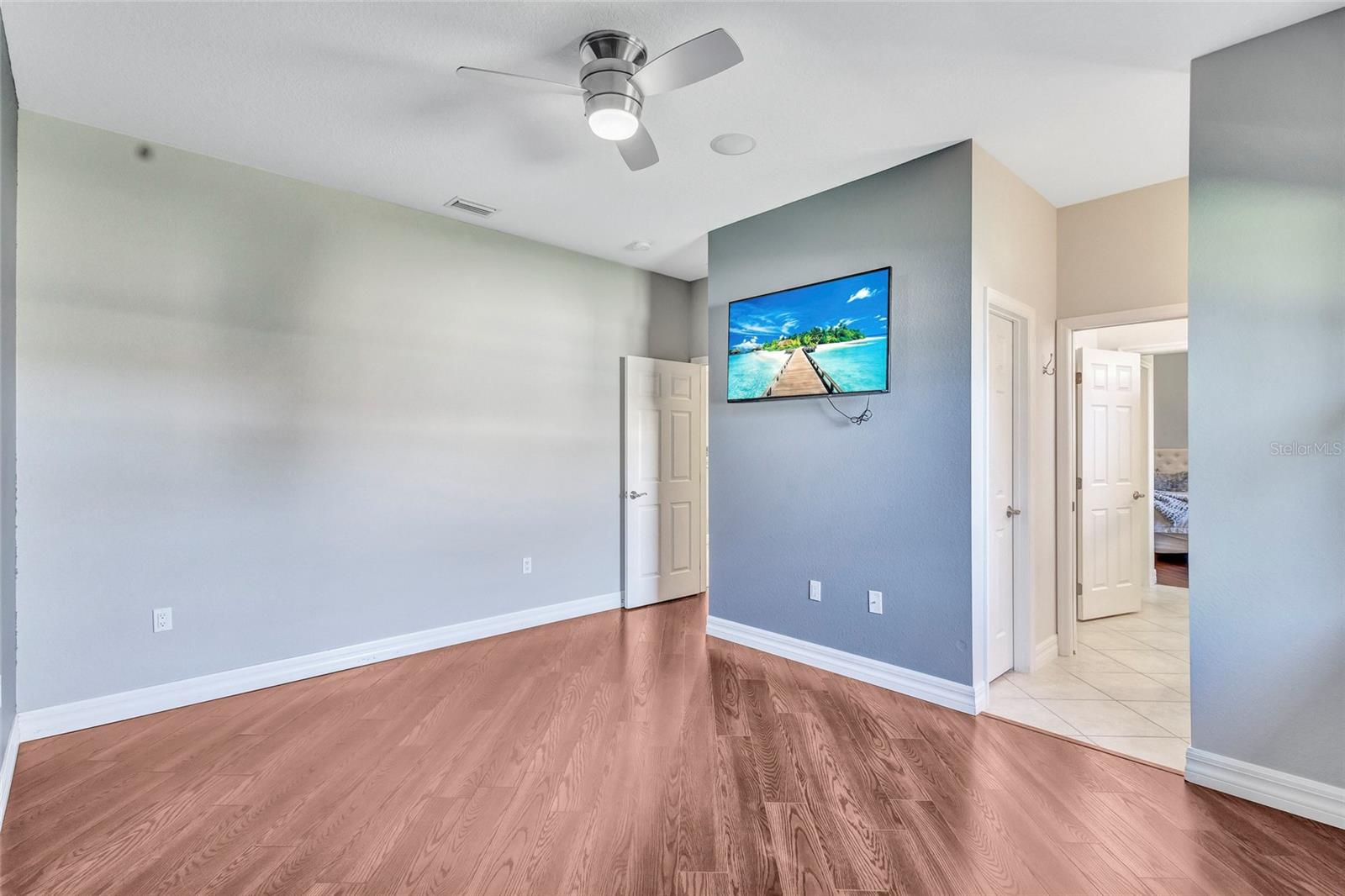 Image 42 of 68 For 15006 21st Avenue E