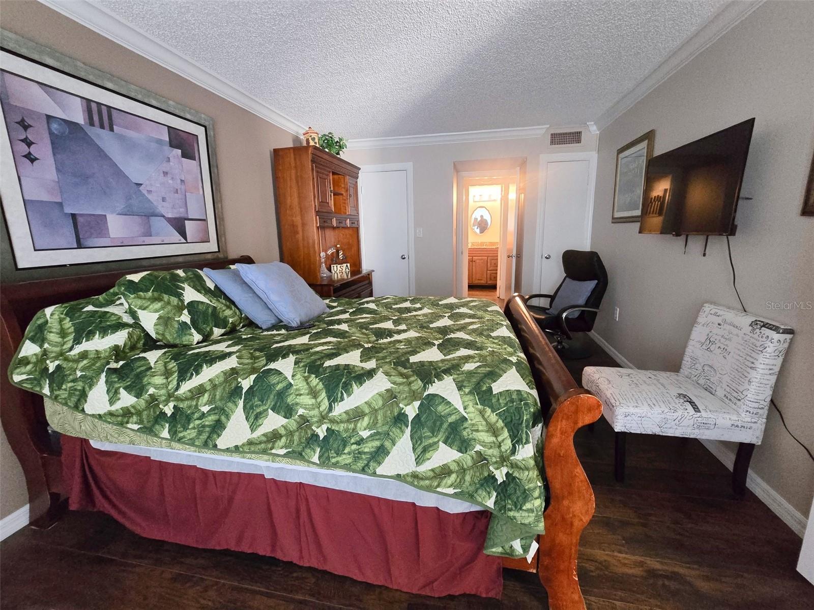 Image 14 of 22 For 3917 Lake Bayshore Drive F-307