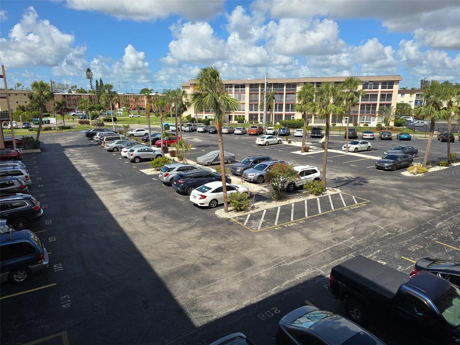 Image 21 of 22 For 3917 Lake Bayshore Drive F-307