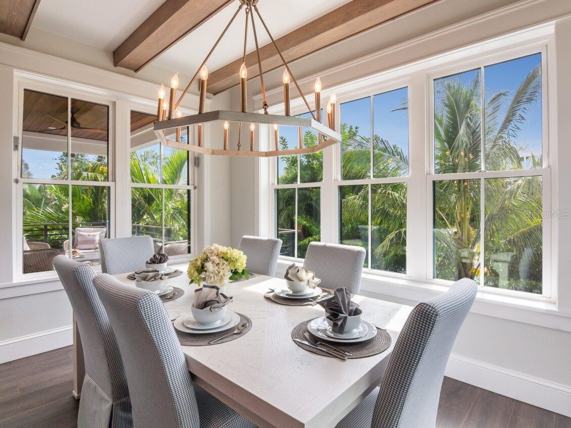 Image 13 of 52 For 421 Alamanda Road
