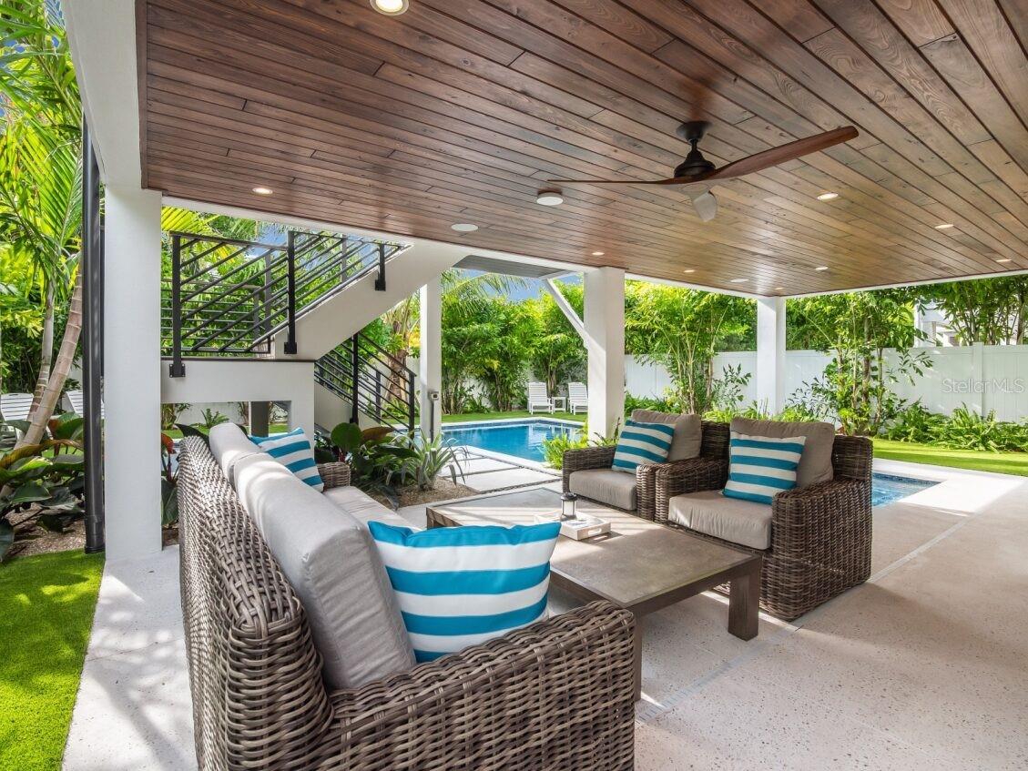Image 43 of 52 For 421 Alamanda Road
