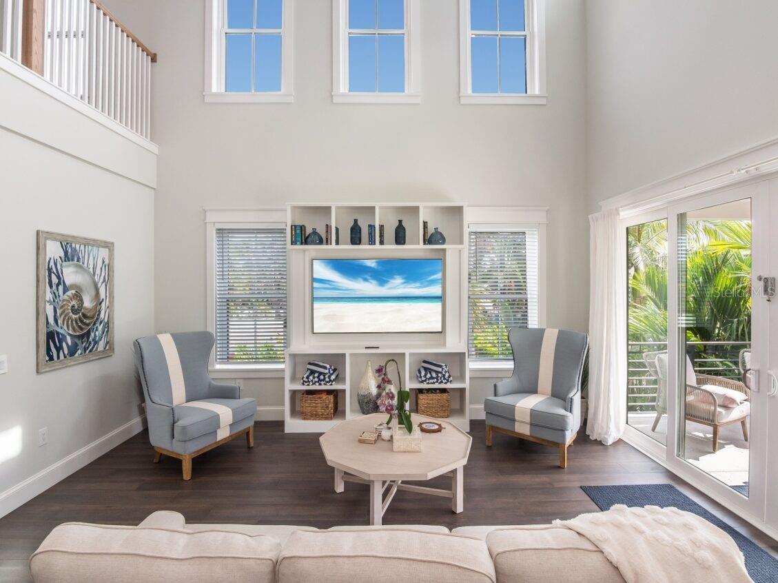 Image 8 of 52 For 421 Alamanda Road
