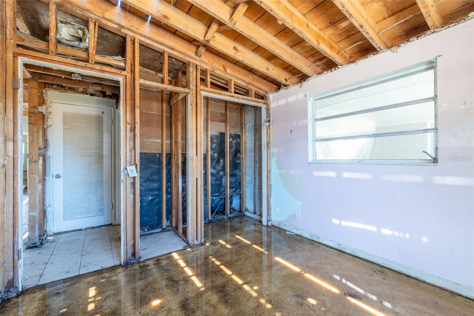 Image 18 of 29 For 5705 23rd Street W