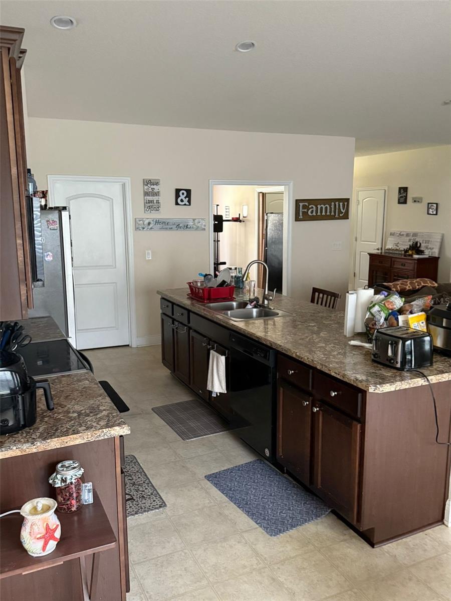 Image 12 of 31 For 31517 Broadwater Avenue