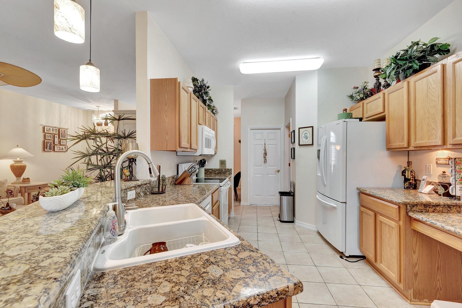Image 12 of 51 For 24512 Bramhope Court