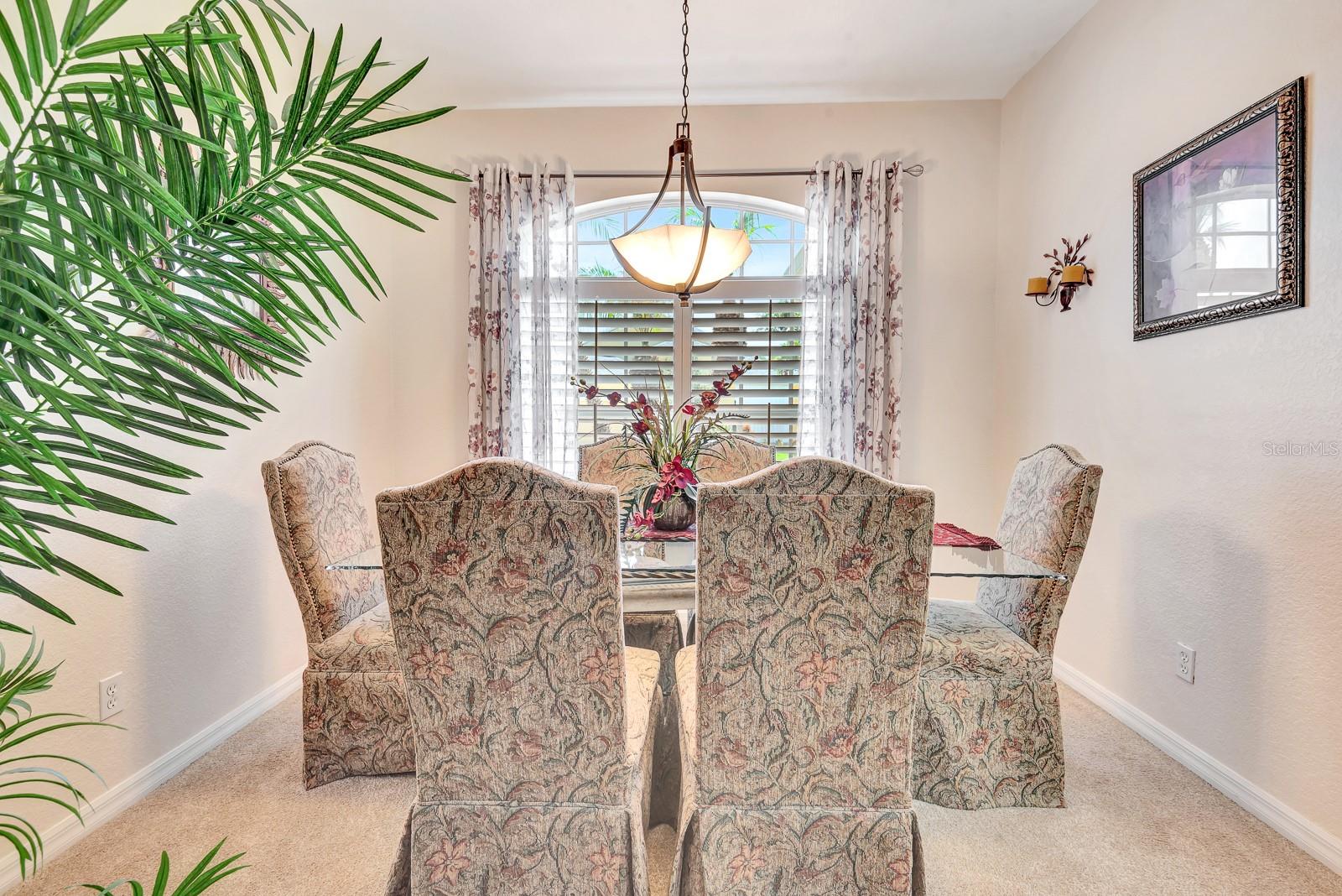 Image 21 of 51 For 24512 Bramhope Court