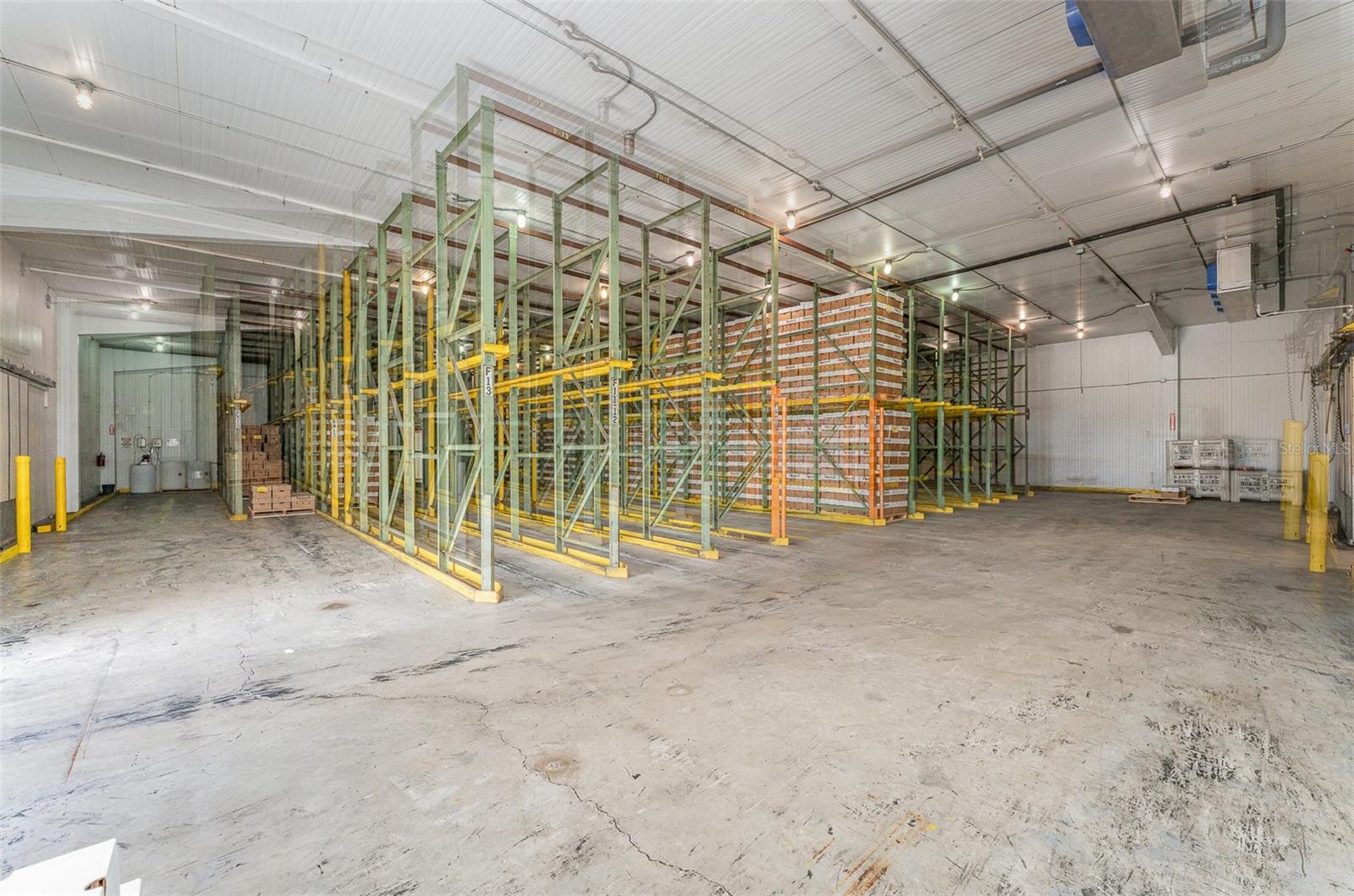 Listing photo id 24 for 2105 Dock Street