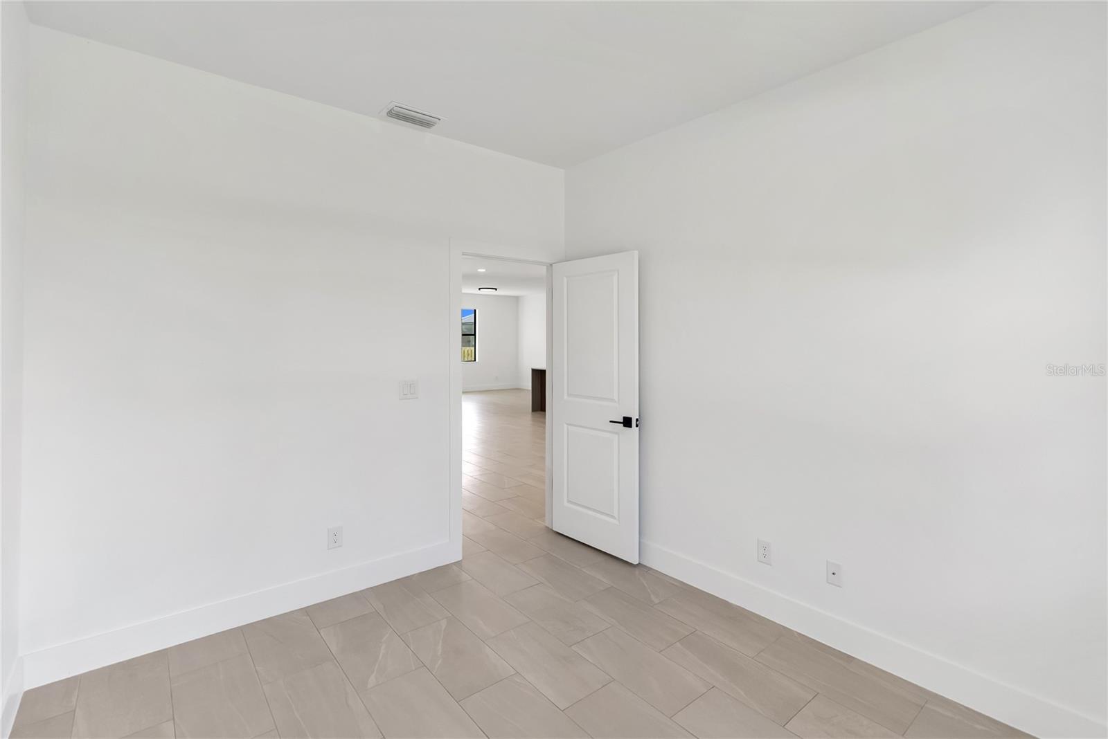 Image 19 of 32 For 2638 Hagerick Lane