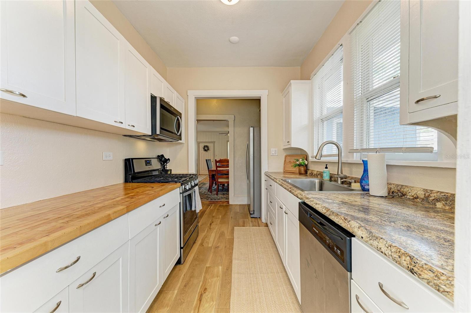 Image 10 of 30 For 2509 8th Avenue W