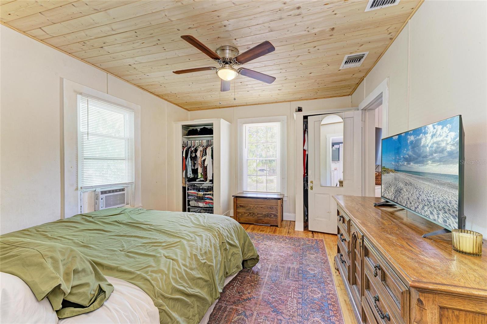 Image 15 of 30 For 2509 8th Avenue W