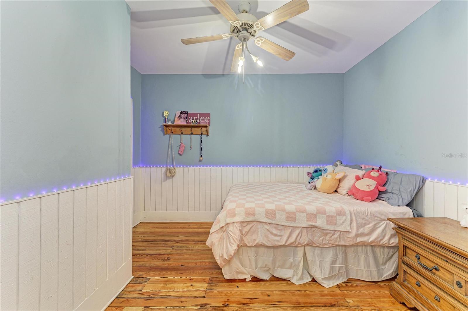 Image 17 of 30 For 2509 8th Avenue W