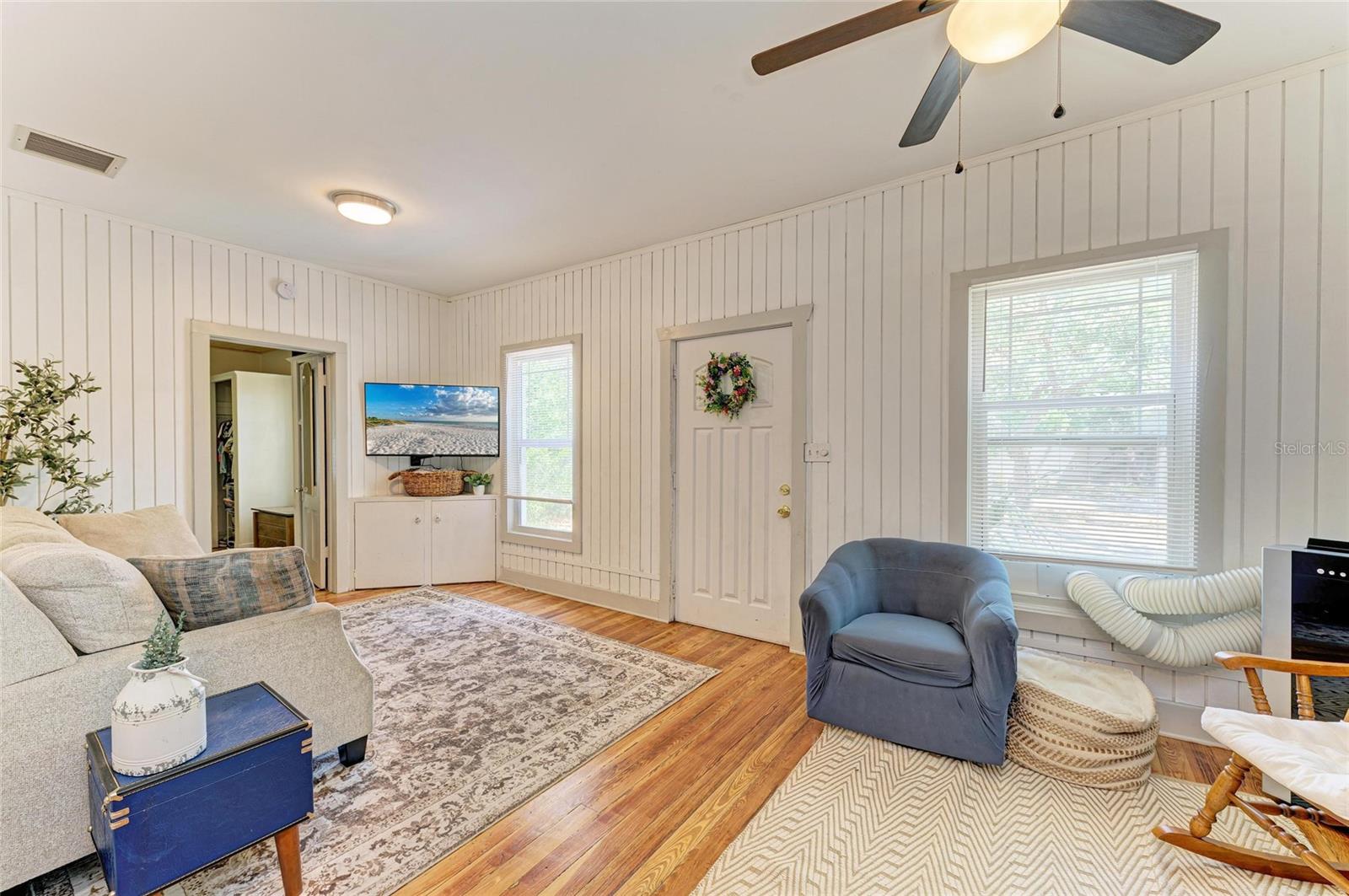 Image 2 of 30 For 2509 8th Avenue W