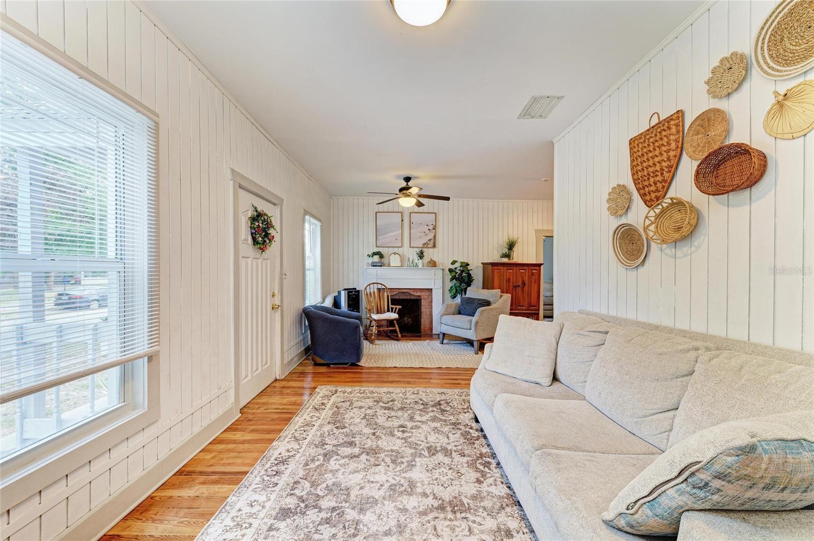 Image 4 of 30 For 2509 8th Avenue W