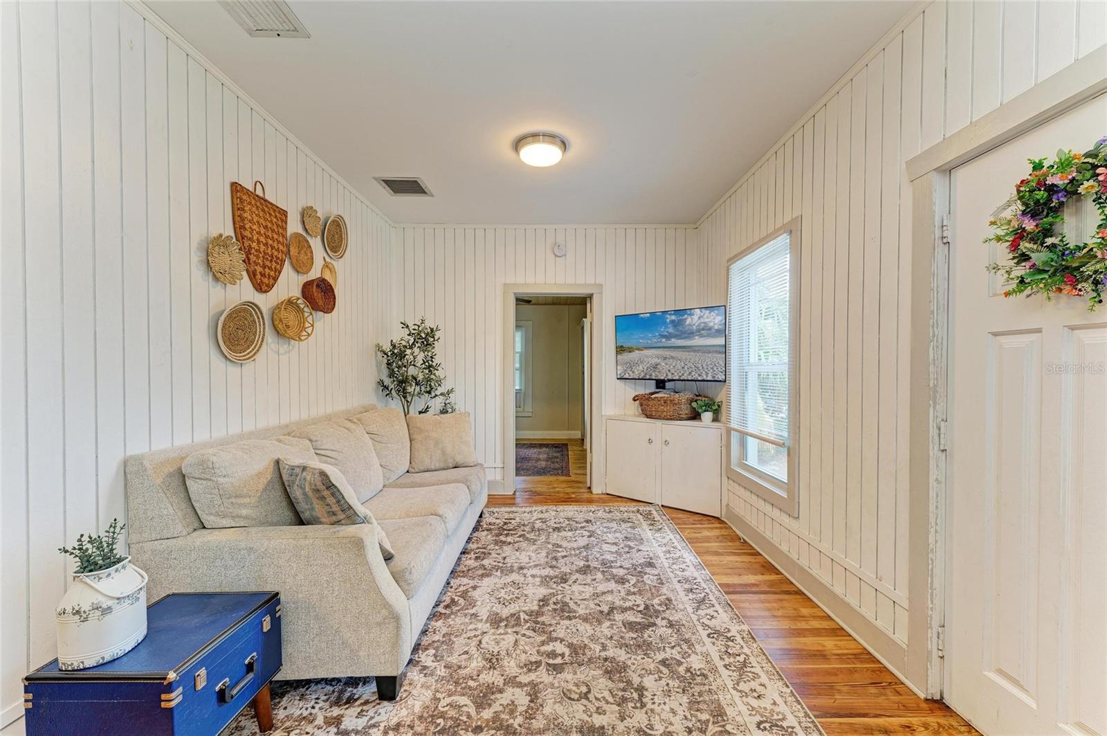Image 6 of 30 For 2509 8th Avenue W