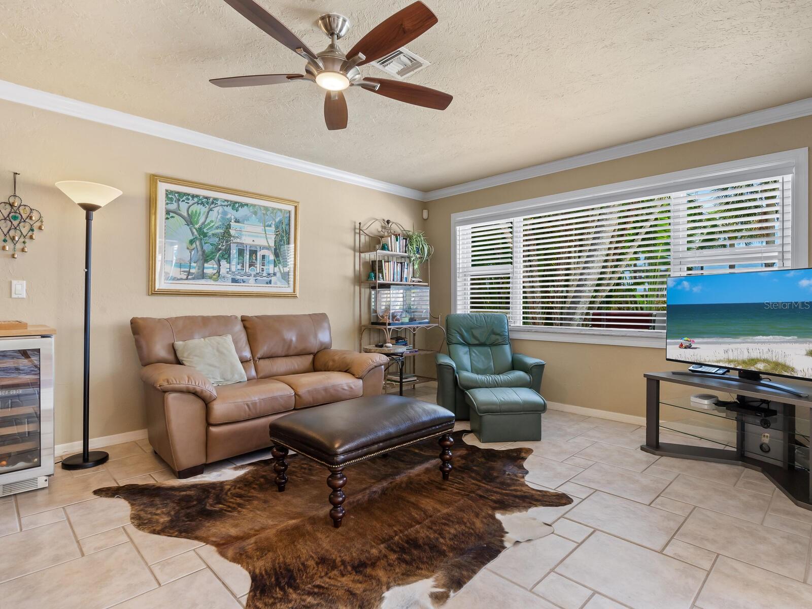 Listing photo id 16 for 7614 Peninsular Drive