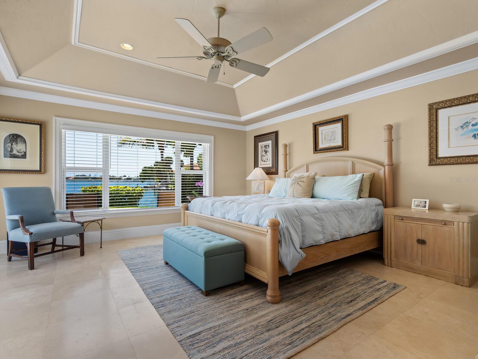 Listing photo id 22 for 7614 Peninsular Drive