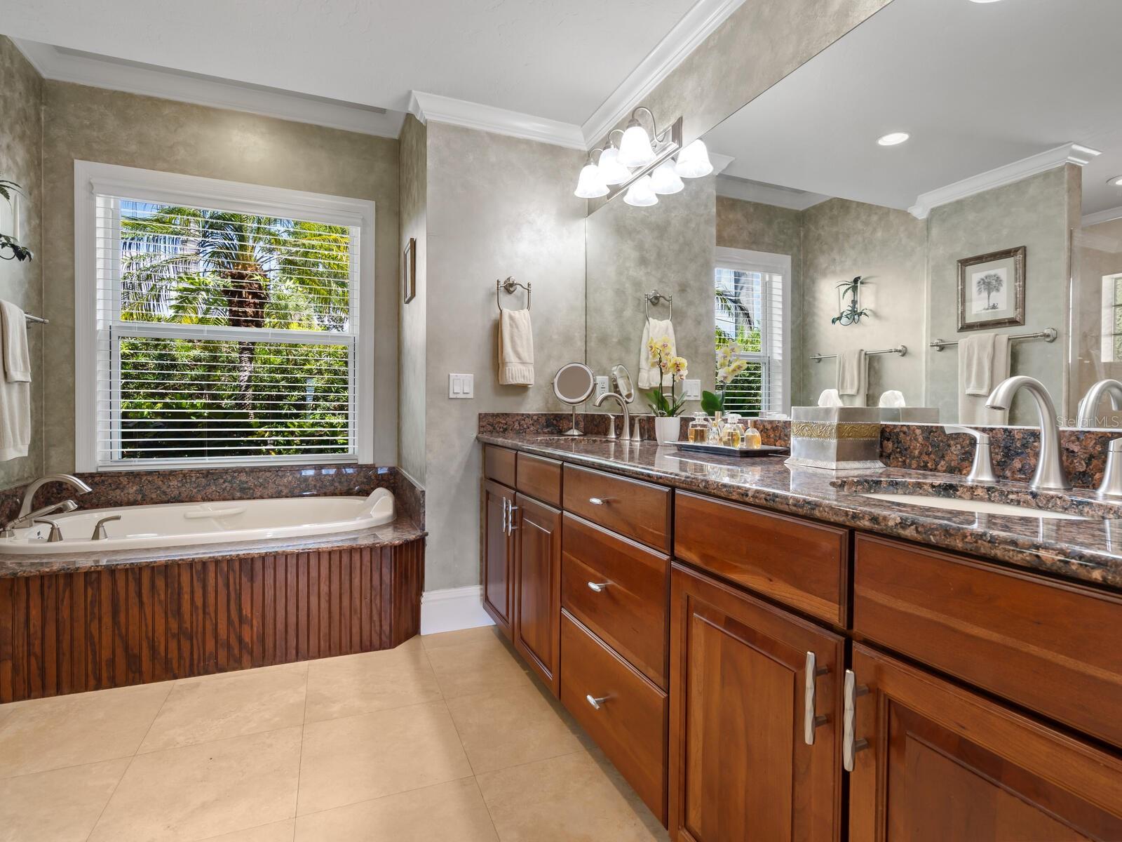 Listing photo id 25 for 7614 Peninsular Drive