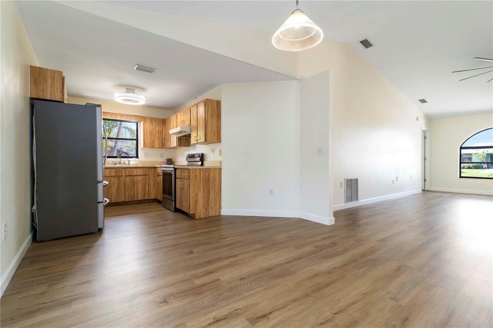 Image 11 of 30 For 2477 Wood Oak Drive
