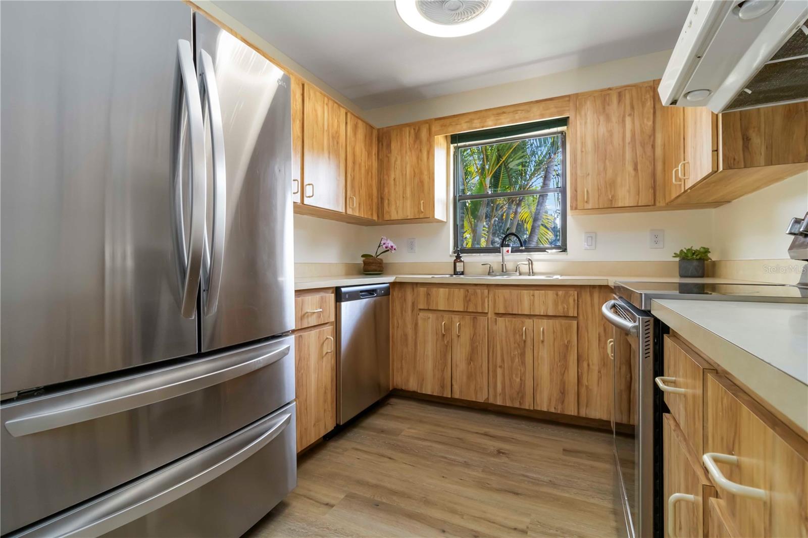Image 13 of 30 For 2477 Wood Oak Drive