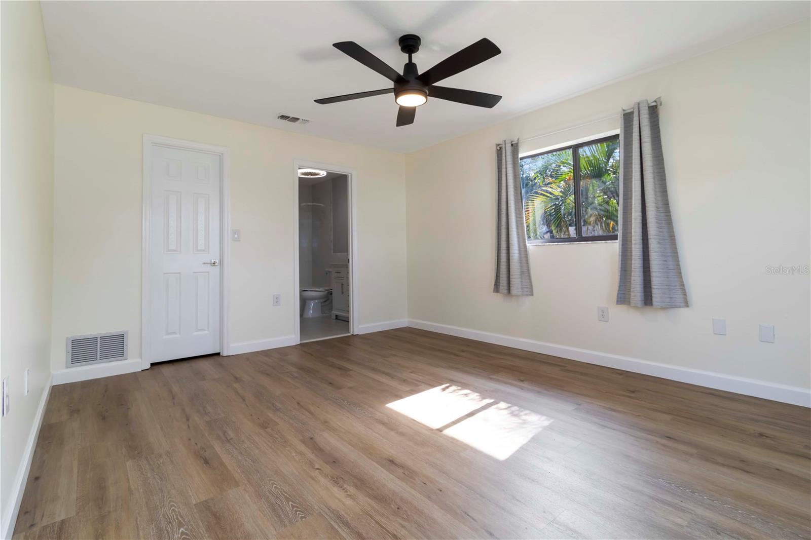 Image 17 of 30 For 2477 Wood Oak Drive