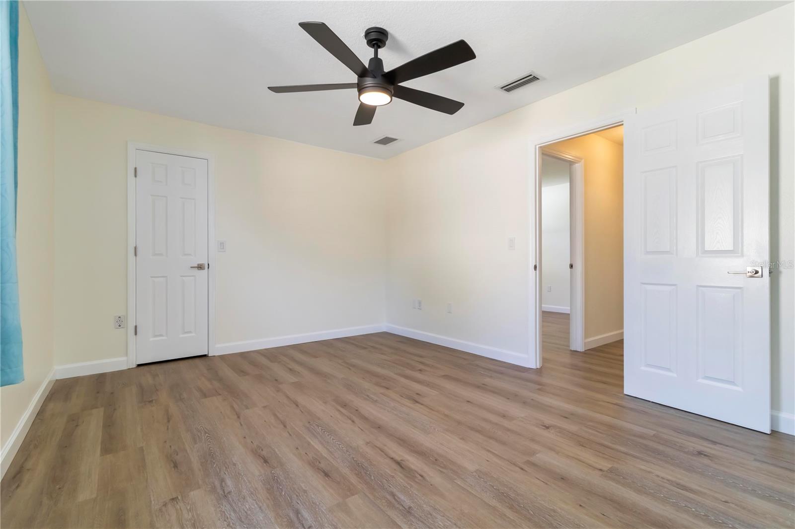 Image 22 of 30 For 2477 Wood Oak Drive