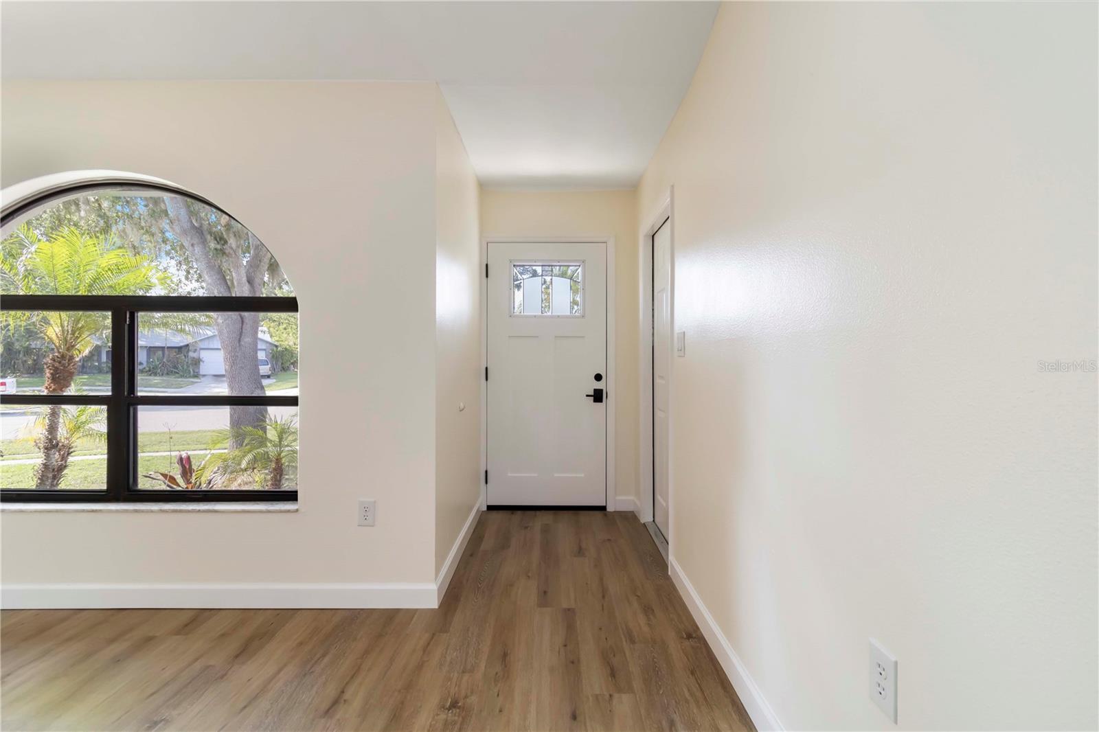 Image 5 of 30 For 2477 Wood Oak Drive