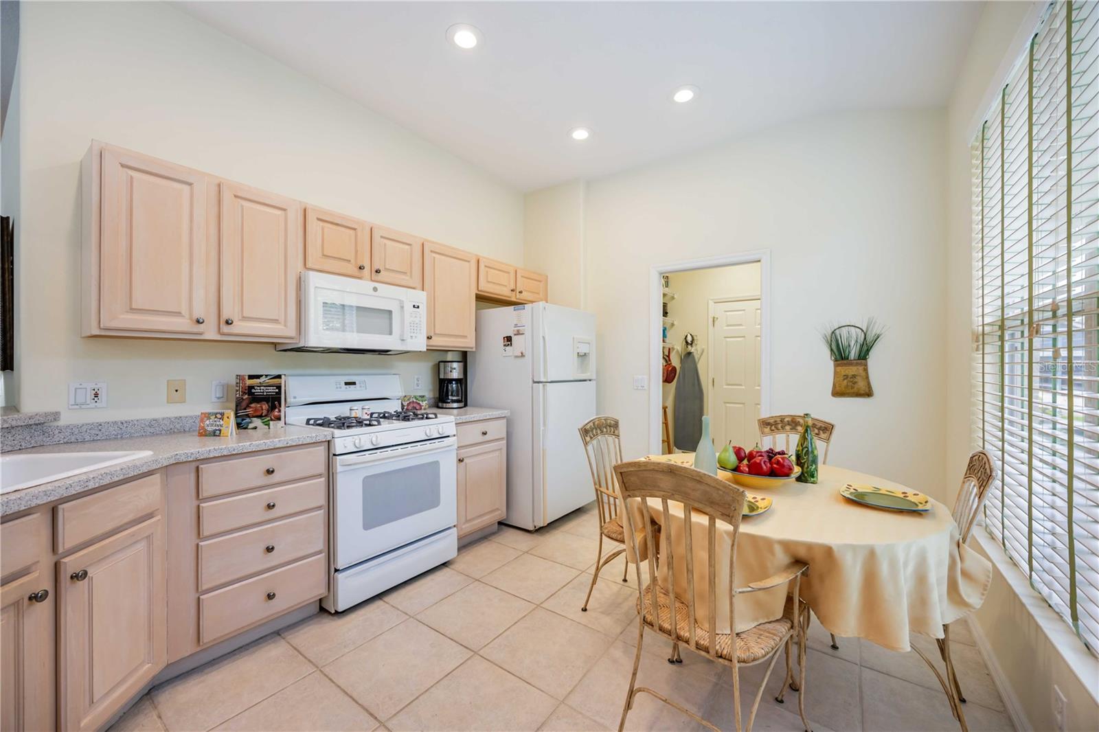 Image 18 of 67 For 706 Misty Pond Court