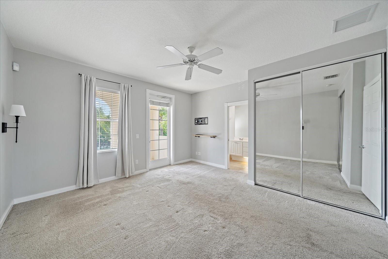 Image 18 of 29 For 1519 Napoli Drive E