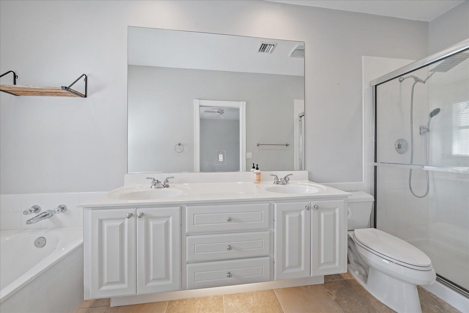 Image 19 of 29 For 1519 Napoli Drive E