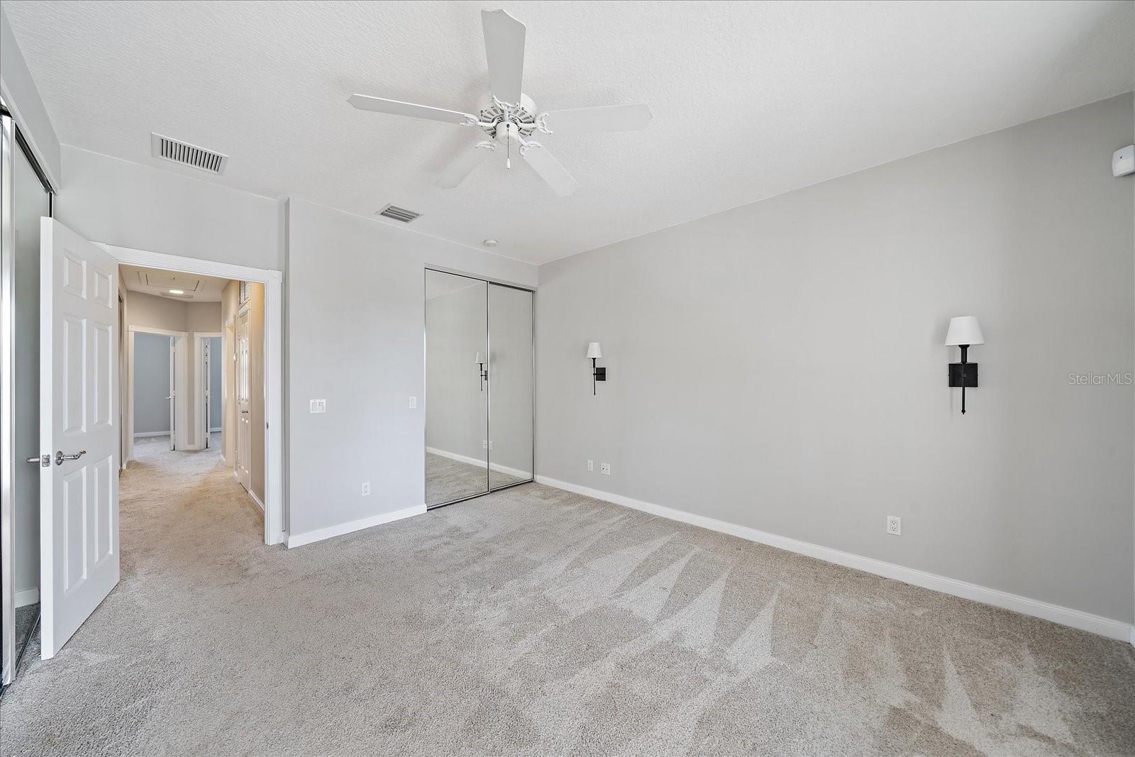Image 20 of 29 For 1519 Napoli Drive E