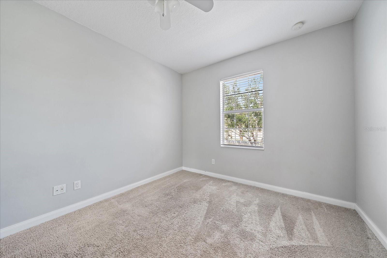 Image 24 of 29 For 1519 Napoli Drive E