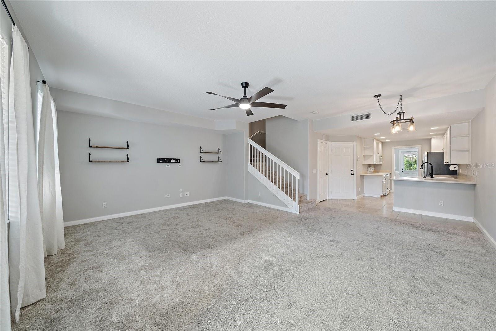 Image 5 of 29 For 1519 Napoli Drive E