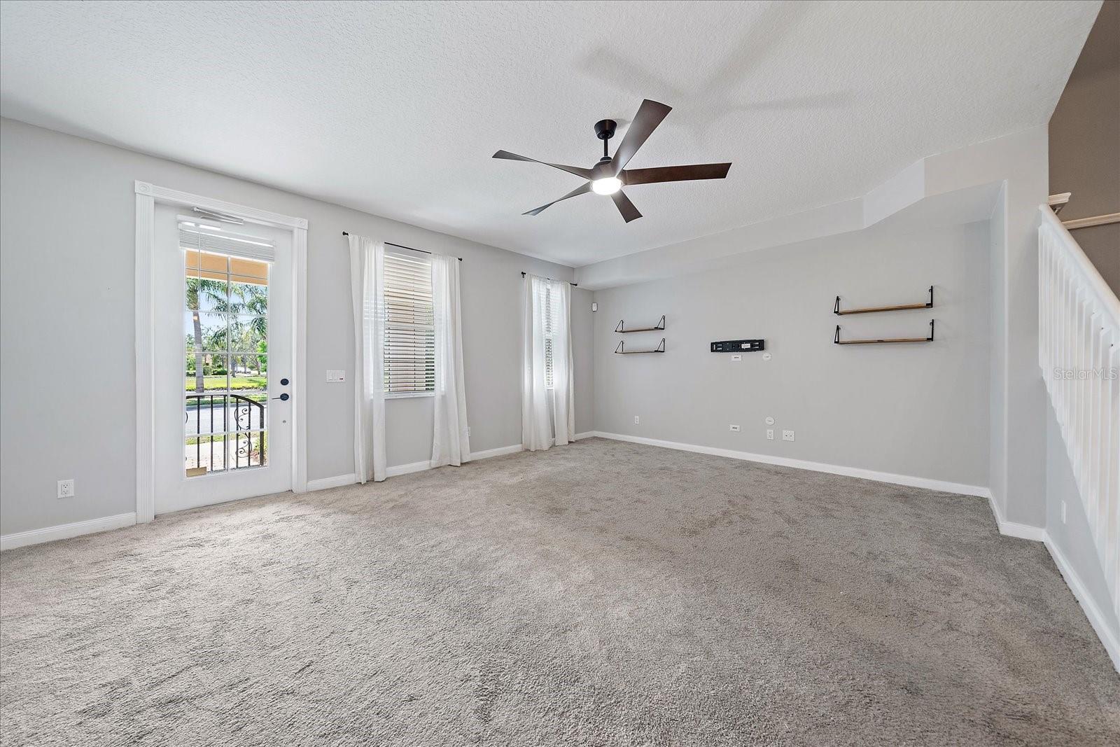 Image 6 of 29 For 1519 Napoli Drive E