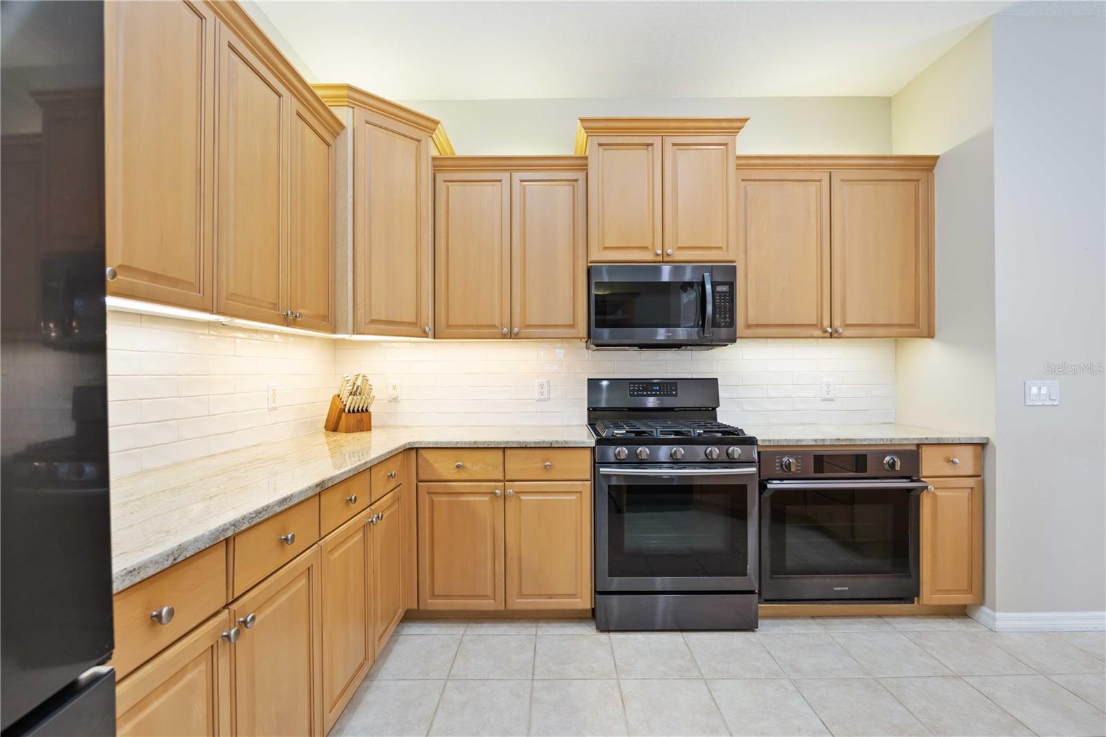 Image 21 of 68 For 6186 9th Avenue Circle Ne