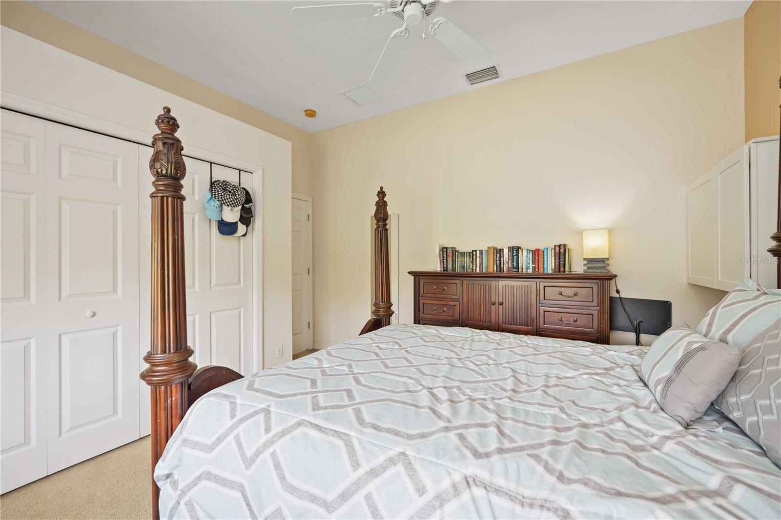 Image 33 of 68 For 6186 9th Avenue Circle Ne