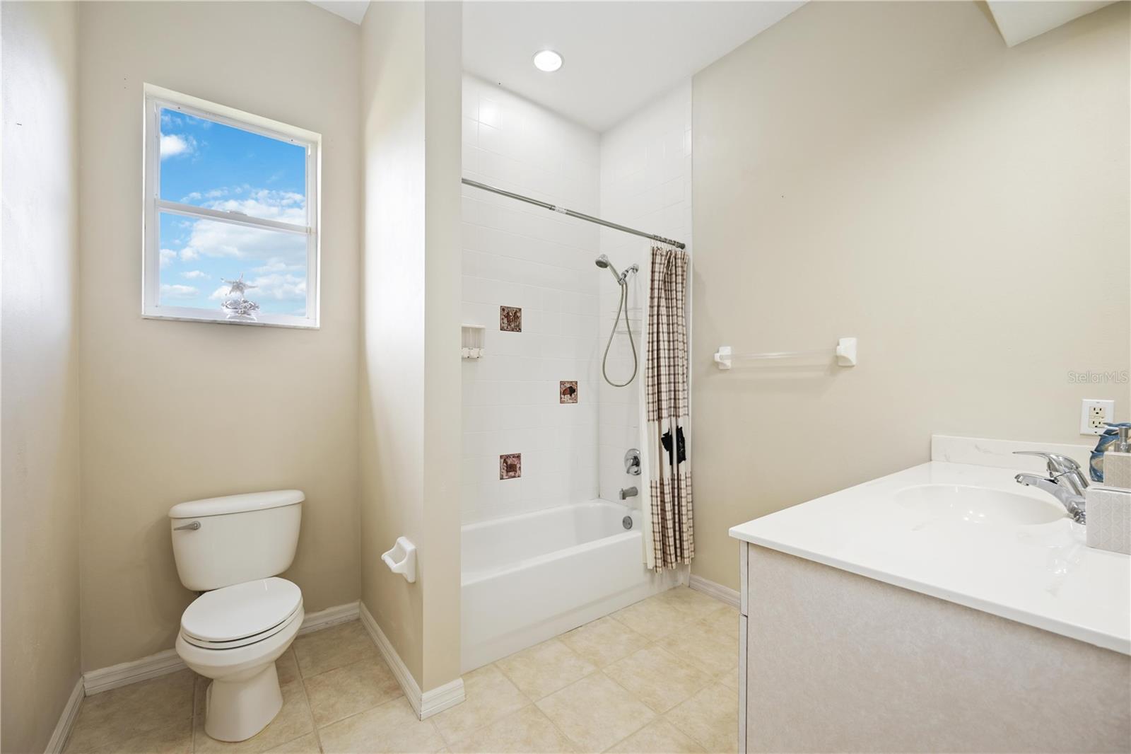 Image 34 of 68 For 6186 9th Avenue Circle Ne