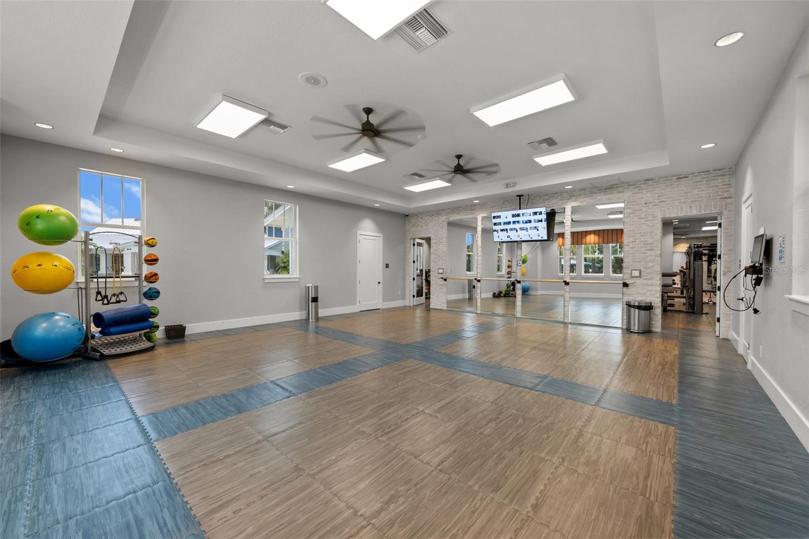 Image 90 of 91 For 4407 Big Woods Way