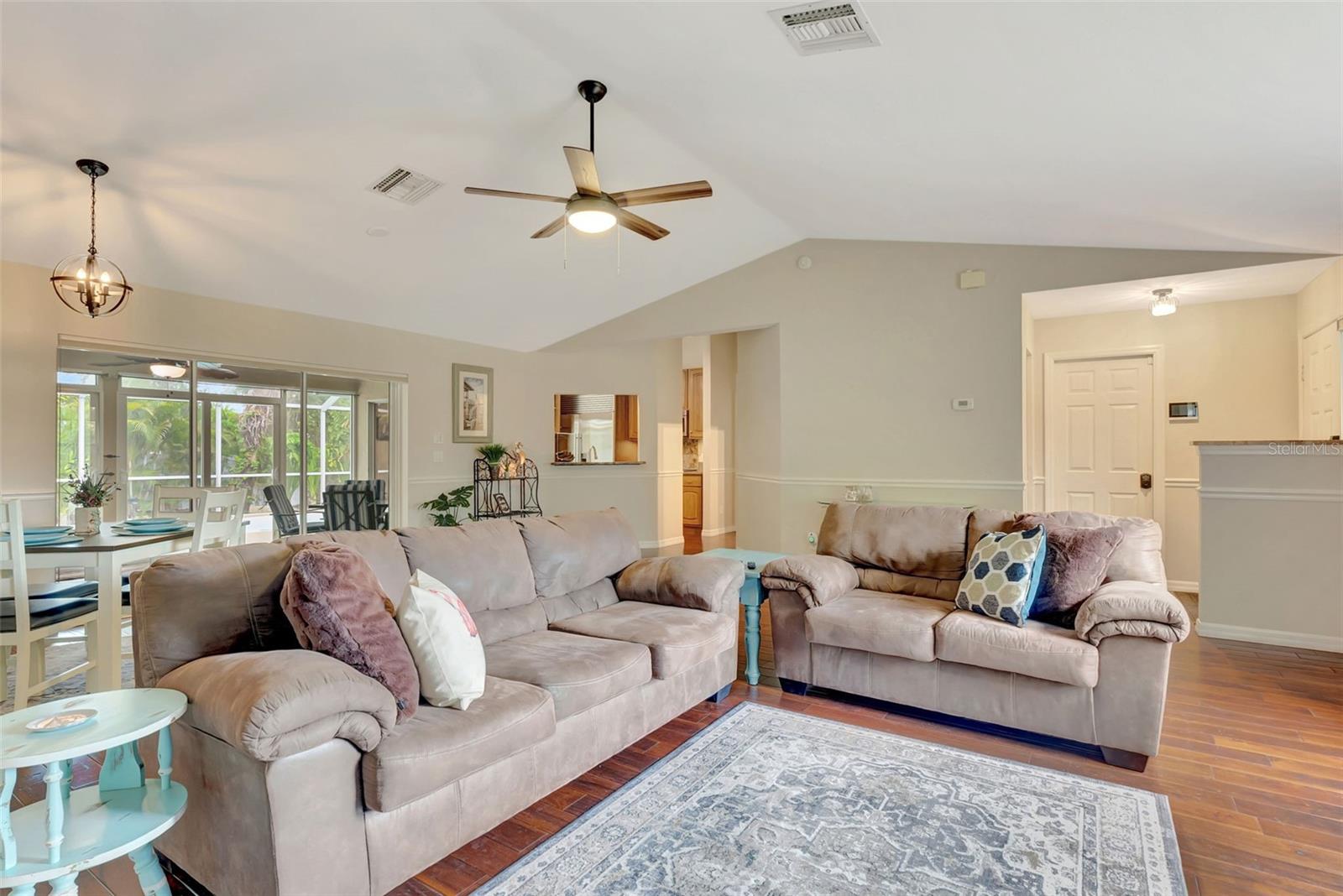 Image 10 of 47 For 4322 Concert Street