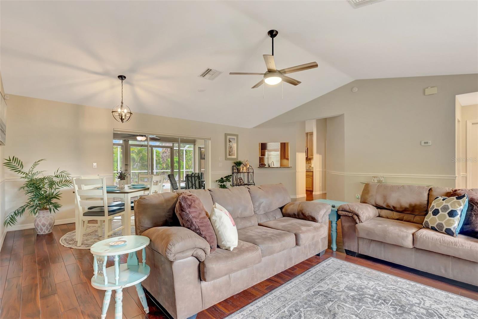Image 11 of 47 For 4322 Concert Street
