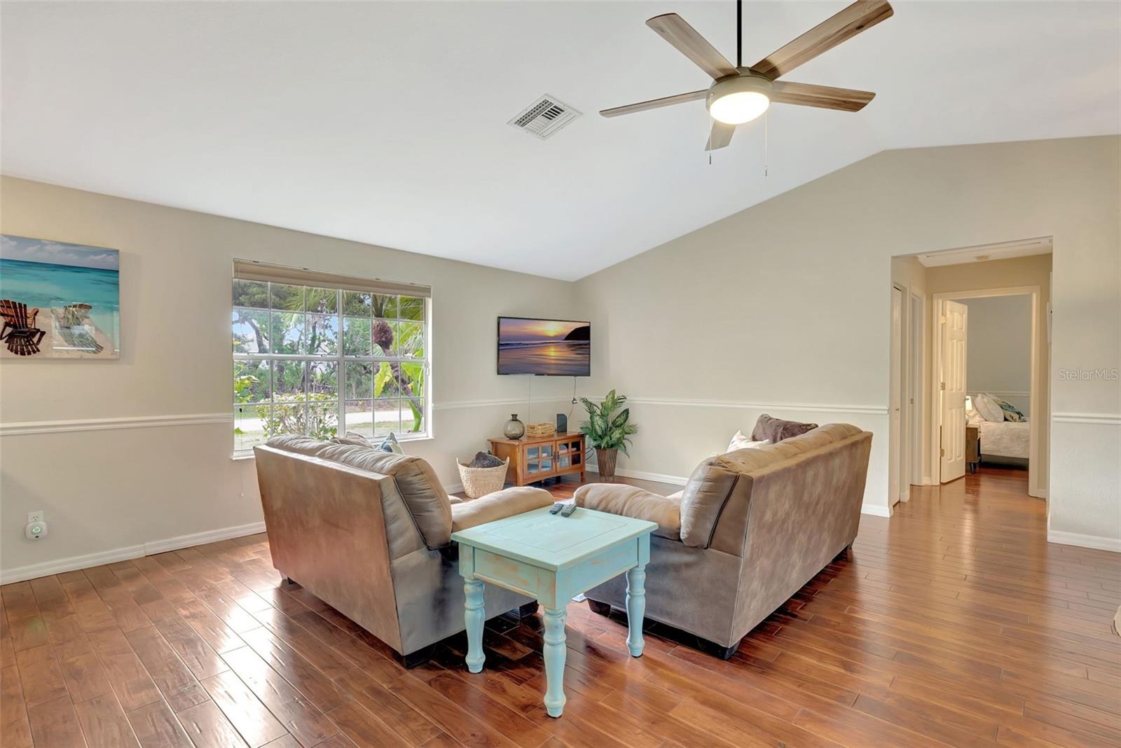 Image 8 of 47 For 4322 Concert Street