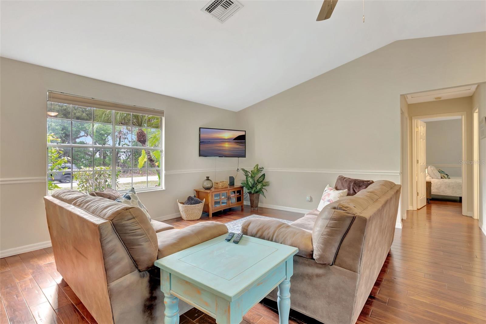 Image 9 of 47 For 4322 Concert Street