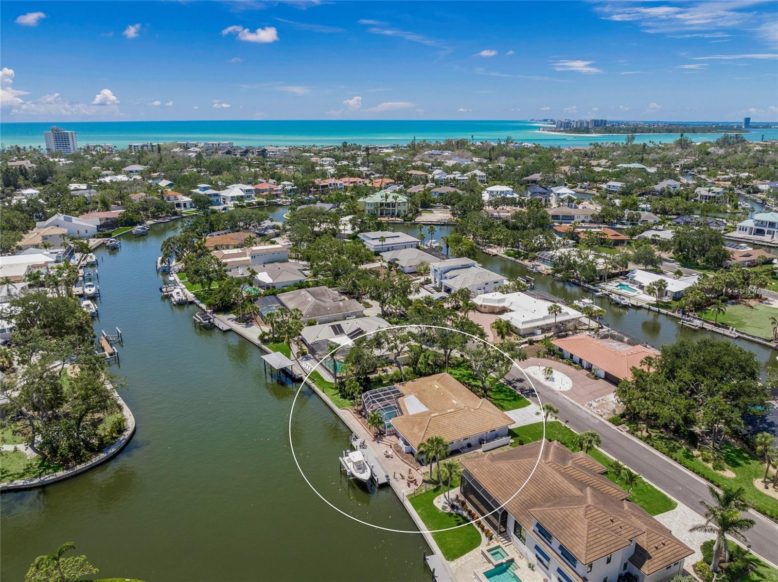 Listing photo id 1 for 572 Commonwealth Lane